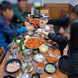 피드에 업로드 된 이미지