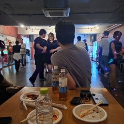 피드에 업로드 된 이미지