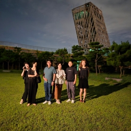 피드에 업로드 된 이미지