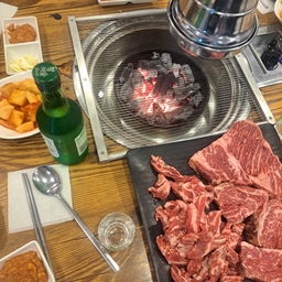 피드에 업로드 된 이미지