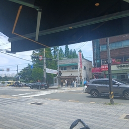 피드에 업로드 된 이미지