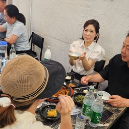 피드에 업로드 된 이미지