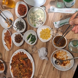 피드에 업로드 된 이미지