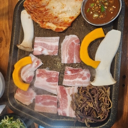 피드에 업로드 된 이미지