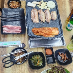 피드에 업로드 된 이미지