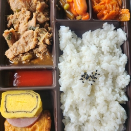 피드에 업로드 된 이미지