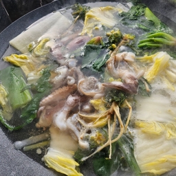 피드에 업로드 된 이미지