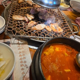 피드에 업로드 된 이미지
