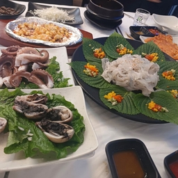 피드에 업로드 된 이미지