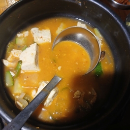 피드에 업로드 된 이미지