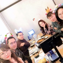 피드에 업로드 된 이미지