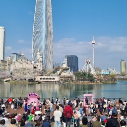 피드에 업로드 된 이미지