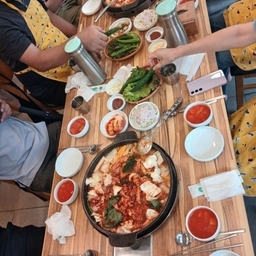 피드에 업로드 된 이미지