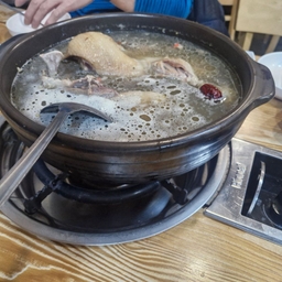 피드에 업로드 된 이미지