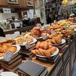 피드에 업로드 된 이미지