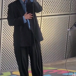 피드에 업로드 된 이미지