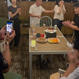 피드에 업로드 된 이미지