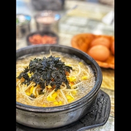 피드에 업로드 된 이미지