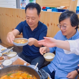 피드에 업로드 된 이미지