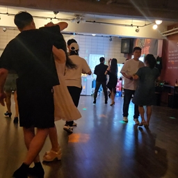 피드에 업로드 된 이미지
