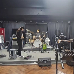 피드에 업로드 된 이미지