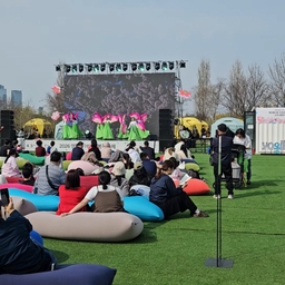피드에 업로드 된 이미지
