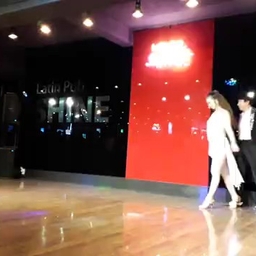 피드에 업로드 된 이미지