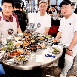 피드에 업로드 된 이미지