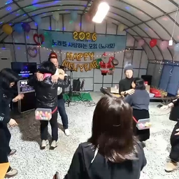 피드에 업로드 된 이미지