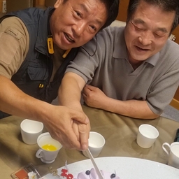 피드에 업로드 된 이미지