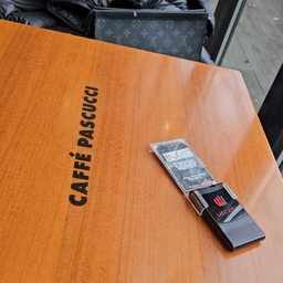 피드에 업로드 된 이미지