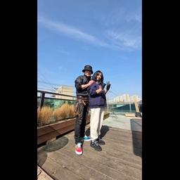 피드에 업로드 된 이미지