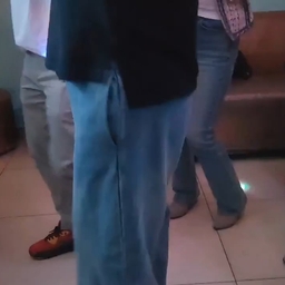 피드에 업로드 된 이미지