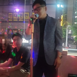 피드에 업로드 된 이미지