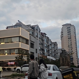 피드에 업로드 된 이미지